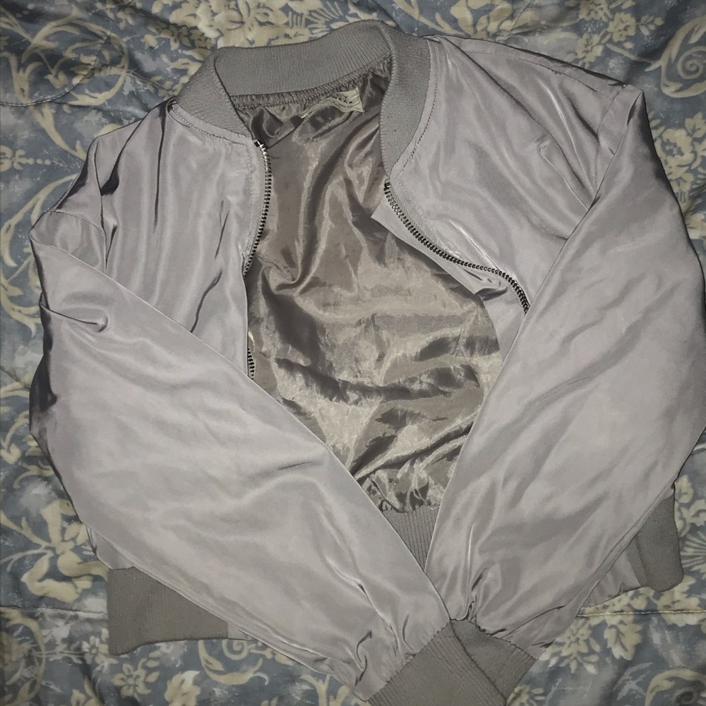 Cropped bomber jacket